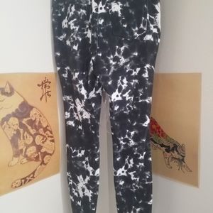 NWT Black and white acid wash look jeggings